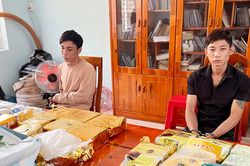 Bắt giữ 2 đối tượng vận chuyển 18,6kg ma túy từ Campuchia về Việt Nam