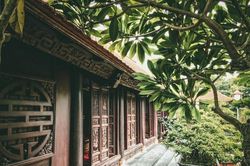 Choáng ngợp biệt phủ gỗ lim rộng 1.000m2 ở Nam Định