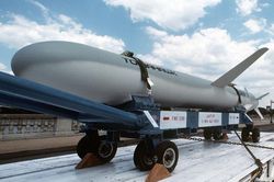 'NATO tìm cách giáng một đòn mạnh vào Nga bằng 20 - 30 nghìn tên lửa hành trình'