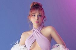 Khả Như khoe khéo hình xăm khi diện trang phục gợi cảm