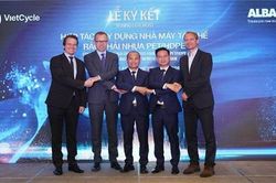 Cái bắt tay của những nhà tái chế tiên phong