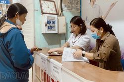 Hơn 400 phụ nữ được khám sàng lọc ung thư miễn phí