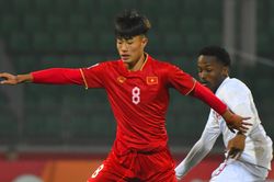 U20 Việt Nam ghi bàn phút 90 gợi nhớ khoảnh khắc lịch sử của Công Vinh