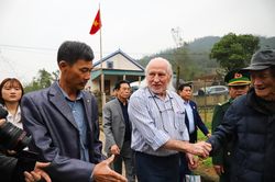 Xúc động lễ tiếp nhận kỷ vật chiến tranh sau hơn nửa thế kỷ thất lạc
