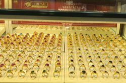 Giá vàng cuối tuần tăng 150.000 đồng/lượng so với đầu tuần