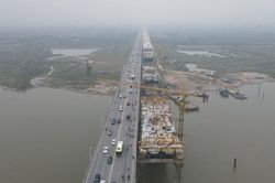 Cận cảnh cầu Vĩnh Tuy sau 2 năm thi công