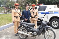 Camera ghi cảnh cướp xe máy của nữ sinh ở Ninh Bình