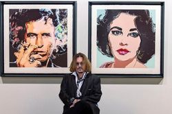 Chỉ trong vài ngày, Johnny Depp kiếm bộn tiền với nghề tay trái