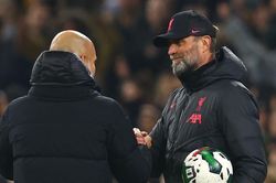 Tin nóng bóng đá tối 6/3: Chelsea vung tiền ngăn MU mua 'siêu tiền đạo', Guardiola tiên tri chính xác về Liverpool