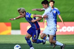 Hạ đẹp U20 Kyrgyzstan, U20 Nhật Bản đặt một chân vào tứ kết