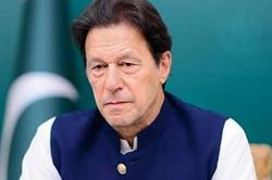 Cảnh sát Pakistan tống đạt lệnh bắt cựu Thủ tướng Imran Khan
