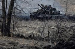 Quân Nga và Ukraine cận chiến, thị trấn ở Donetsk bị san phẳng