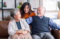 4 dấu hiệu bạn đã 'lọt vào mắt xanh' của bố mẹ người yêu