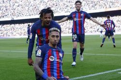 Barcelona: Nhắm mắt mà vẫn chiến thắng