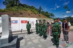 Quân và dân cùng tuần tra, bảo vệ biên giới