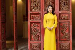 Chia tay hàng hiệu, gái xinh 'Nhật ký Vàng Anh' áo dài dạo phố