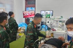 Cấp cứu ngư dân đột quỵ não trên biển ngay trong đêm