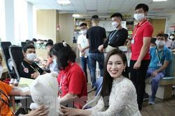 Hoa hậu Đỗ Thị Hà cùng các người đẹp lan tỏa tinh thần hiến máu tại Bắc Ninh