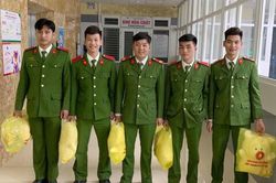 Cán bộ, chiến sĩ Công an hiến máu cứu bệnh nhân