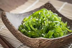 Chuyên gia dinh dưỡng Nhật chia sẻ 5 thực phẩm trường thọ