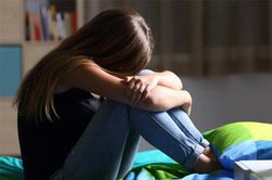 Nữ sinh cấp 2 muốn tự tử vì bị bạn cùng lớp đánh hội đồng