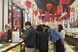 Giá vàng SJC đi xuống, tỷ giá trung tâm giảm phiên thứ 2 liên tiếp