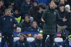 HLV Chelsea căng thẳng, cúi đầu không dám xem Havertz đá lại phạt đền trước Dortmund