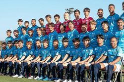 Công Phượng lần đầu được đăng ký thi đấu nhưng bất lực nhìn Yokohama thua trận tại J.League Cup