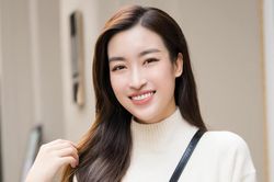 Hoa hậu Đỗ Mỹ Linh nhận quà 8/3 nhưng không phải từ chủ tịch CLB Hà Nội