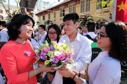 Lời chúc ngày Quốc tế Phụ nữ 8/3 cho cô giáo hay và ý nghĩa
