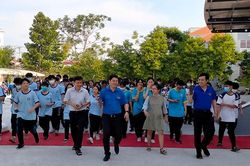 Đồng Tháp khởi động chương trình 'Những bước chân vì cộng đồng' chặng 9