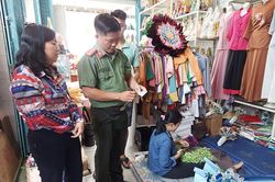 Kiểm tra các cơ sở bán hoa tiền