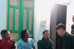 Vụ chìm sà lan ngoài khơi Bình Thuận: Thêm 2 thuyền viên được cứu sống