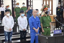 Lĩnh án 4 năm tù vì dùng xe ô tô tông chết người sau xô xát trước quán nhậu