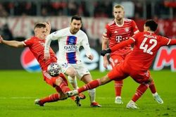 PSG và Tottenham bị loại khỏi Champions League