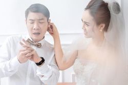 Bị chồng 'đòi quà' đúng ngày 8/3, vợ trẻ của NSND Công Lý phản ứng thế nào?