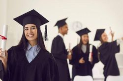 Cập nhật mới nhất danh sách các trường đại học tuyển thằng bằng IELTS 2023