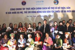 Trên 13% phụ nữ dân tộc không sinh con ở cơ sở y tế