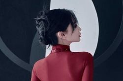 Angelababy khoe vẻ đẹp cuốn hút trên tạp chí thời trang