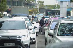 Hai thành phố lớn chỉ còn 16 trung tâm đăng kiểm duy trì hoạt động