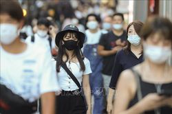 Nhật Bản thận trọng trước thời điểm nới lỏng quy định đeo khẩu trang