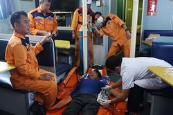 Cứu kịp thời ngư dân bị tai biến trên biển