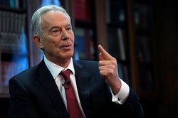 Bộ trưởng Ngoại giao Bùi Thanh Sơn tiếp cựu Thủ tướng Anh Tony Blair