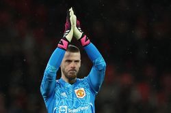 De Gea bị HLV Ten Hag cảnh báo