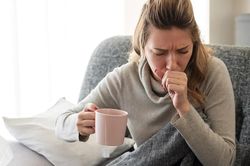 Những lý do khiến bạn bị ho dai dẳng