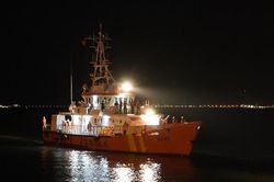 Tìm kiếm, cứu nạn 2 thuyền viên tàu hàng bị chìm tại vùng biển Phú Quý