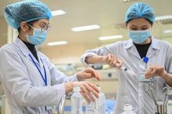 Chính sách mới sẽ giúp người dân, bác sĩ không 'khổ'