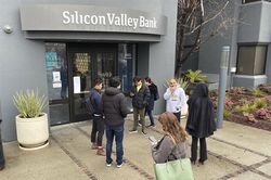 Silicon Valley Bank sụp đổ, lo ngại Lehman Brothers thứ 2?