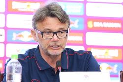 HLV Troussier: 'Yếu điểm lớn nhất của U23 Việt Nam nằm ở hàng công'