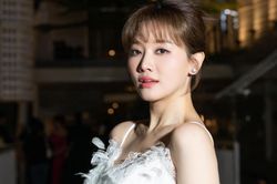 Hari Won được gọi là 'IU của Việt Nam' trên sóng truyền hình Hàn